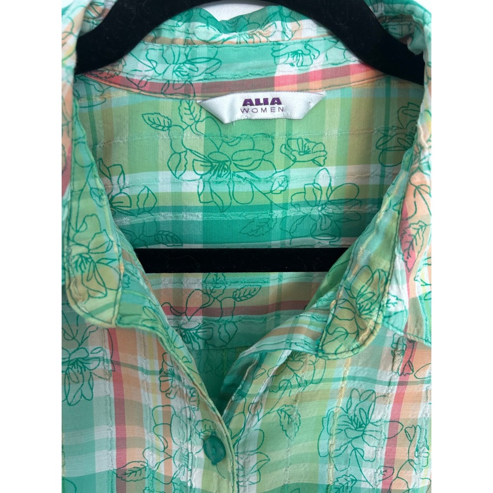 Alia Women Green Plaid Floral Button Up Shirt Short Sleeve Tab Textured Top - Picture 2 of 9